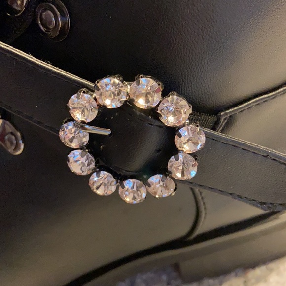 Nanette Lepore black short boots. - Picture 2 of 7